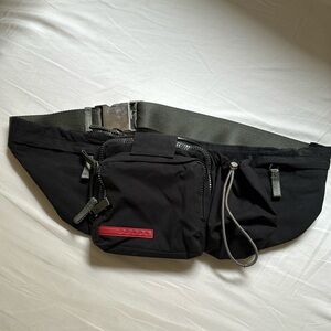 RARE | VINTAGE PRADA UTILITY WAIST BAG